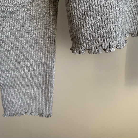 NWT Lush Tie Front V-Neck Ribbed Top - Picture 9 of 10